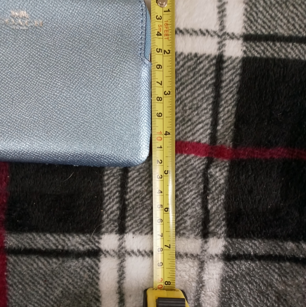 Coach wristlet - Picture 6 of 7